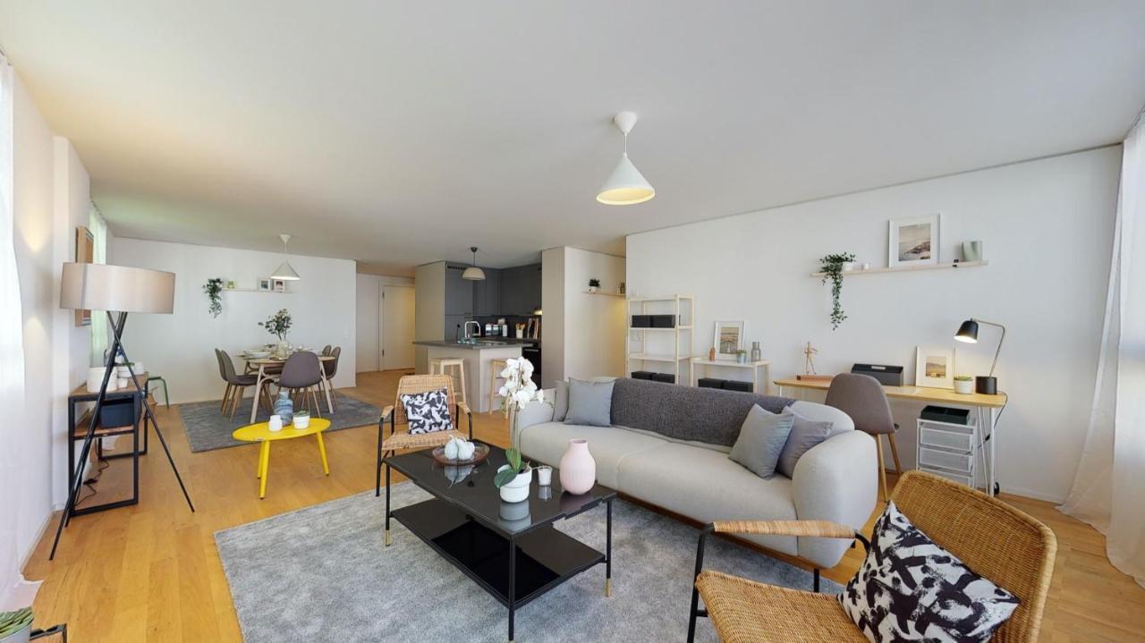 Superbe Modern Apartment In City Center ラショー・ド・フォン エクステリア 写真